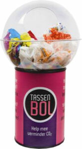 Winkel moet minder plastic weggeven