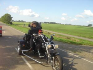 Man bijt hond op Ameland
