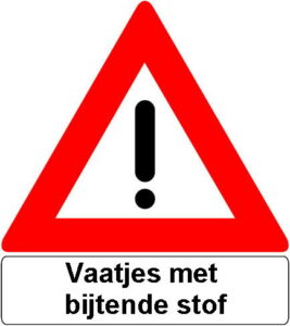 Vaatjes met bijtende stof