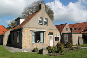 Te koop Burgemeester Waldastraat 22 te Nes. te koop