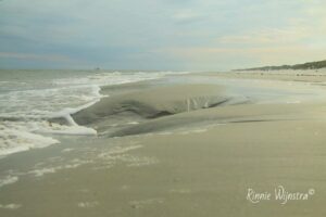 gat in het strand