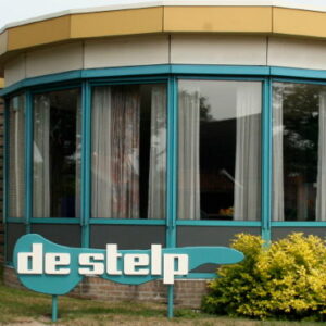 Stelpliefhebbers trekken op naar gemeentehuis