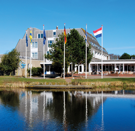 Hotel Amelander Kaap afgebroken en herbouwd