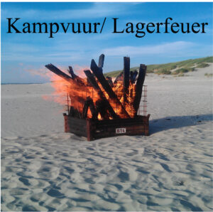 Kampvuren op het strand