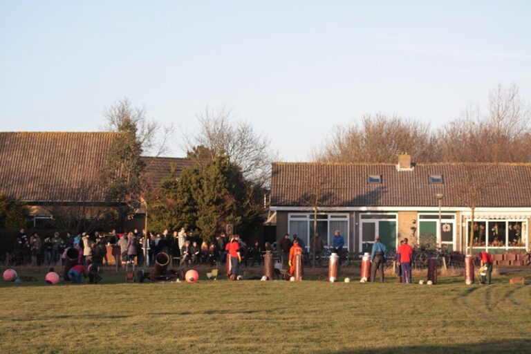 Carbidschieten Buren - Foto Siard Bonthuis