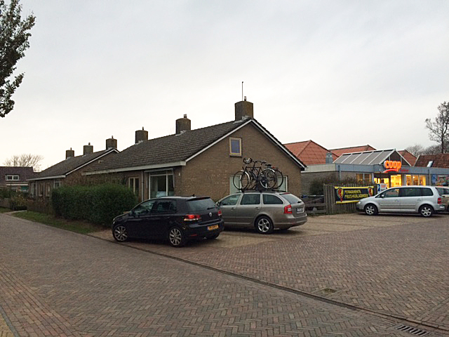 De achterdeur van het Hagen huisje in Hollum