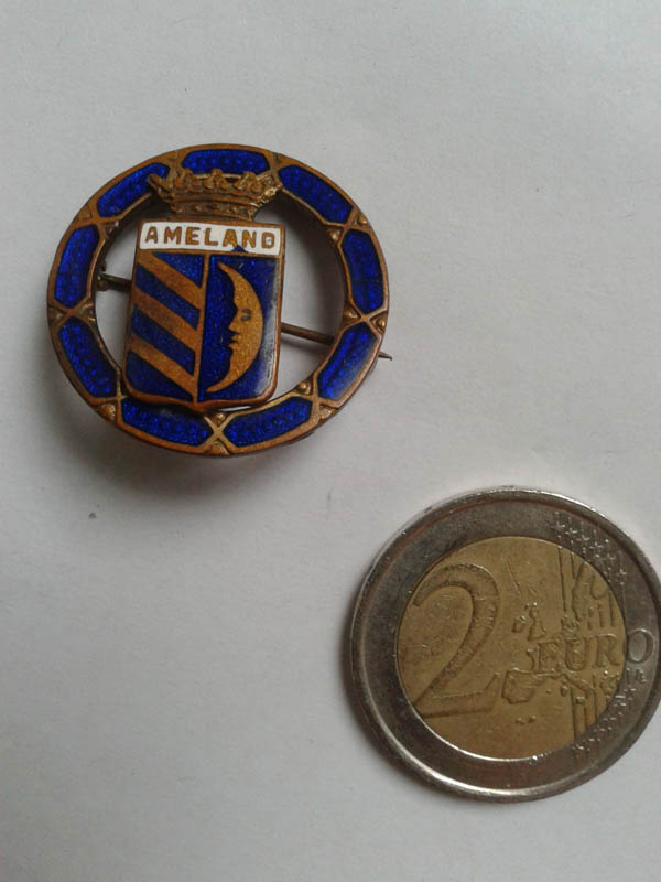 Broche