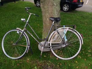 Is er dan niemand die mij mist?