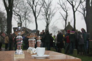 Kerstboomwerpen in Ballum