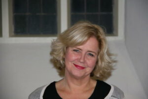 Mathilde Santing