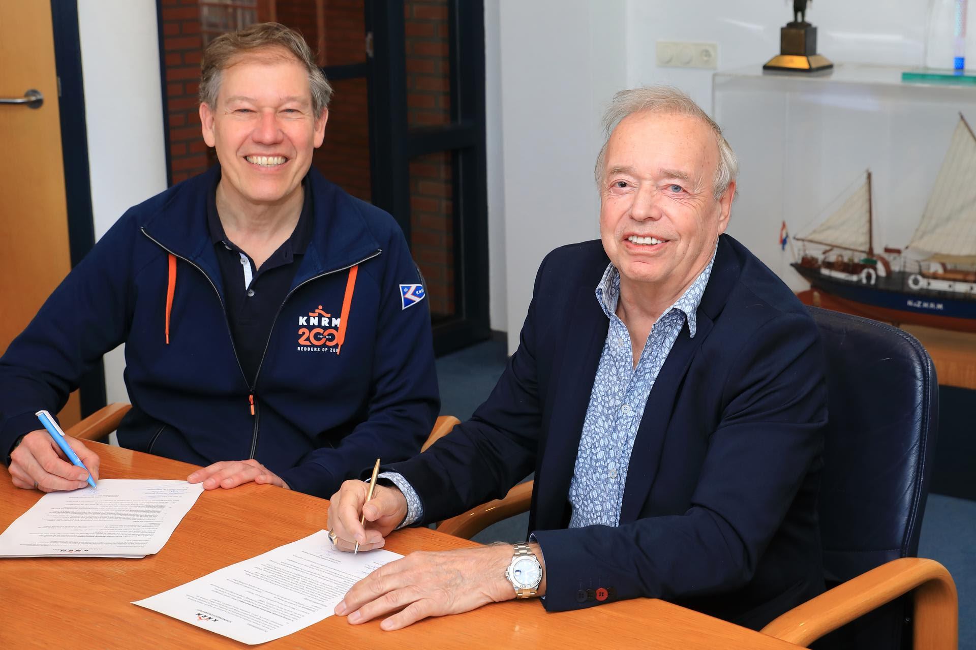 Oprichter Sail schenkt reddingboot aan de KNRM