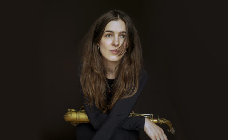 Saxofoniste Kika Sprangers opnieuw te horen in Dokkum