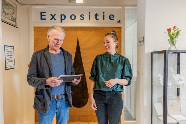 Expositie WALVISTRAAN geopend in Museum Sorgdrager