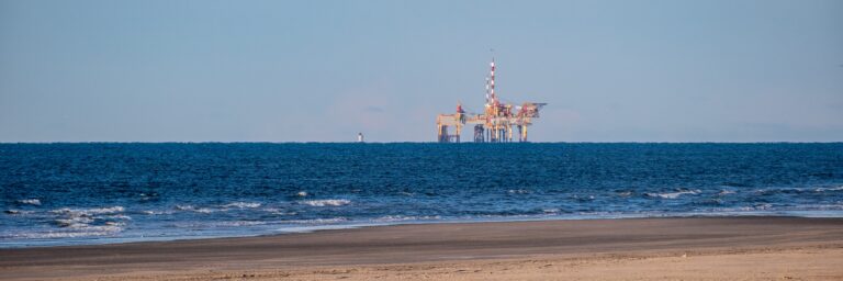 Rudi en Francisco Metz (Nes) — sfeerbeeld Nes/Noordzee, CC BY-SA 4.0 Dietmar Rabich / Wikimedia Commons