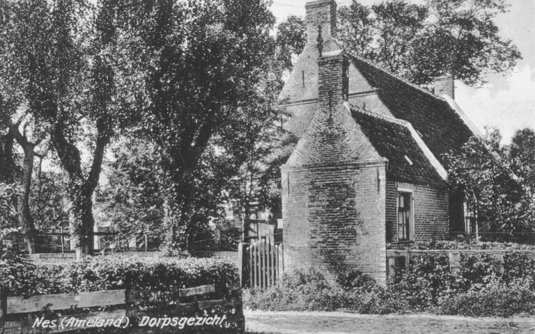 Historisch dorpsgezicht van Nes op Ameland, circa 1920